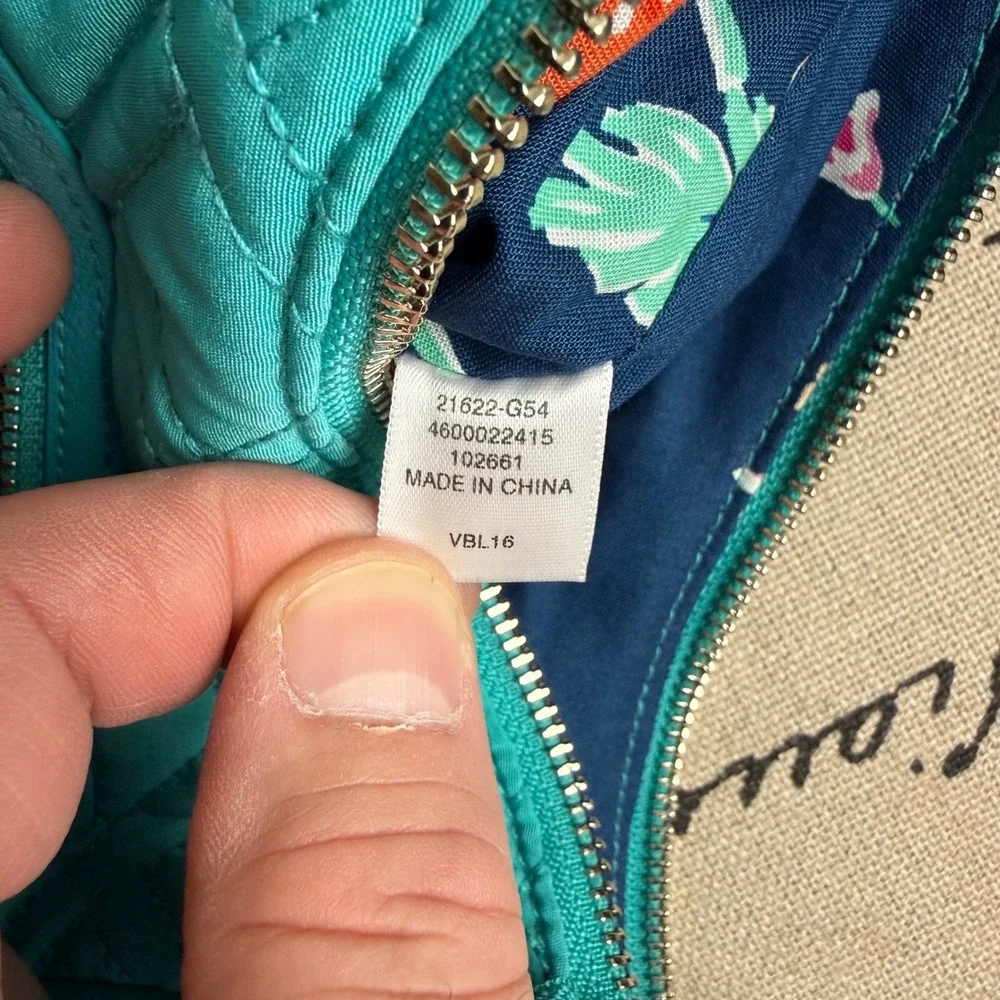 Vera Bradley Mini Vivian Crossbody Turquoise Sea Quilted Bag 21622-G54 NWT